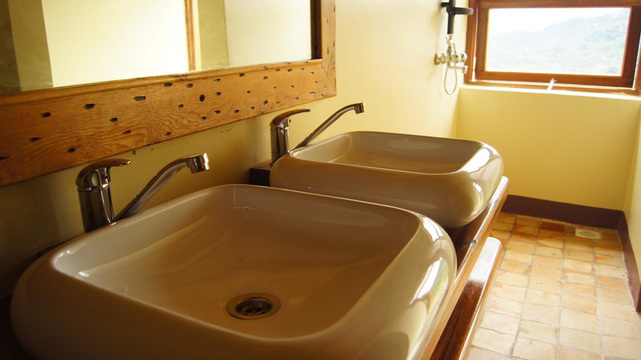 Buhoma Community Haven Lodge Bugambira Room photo